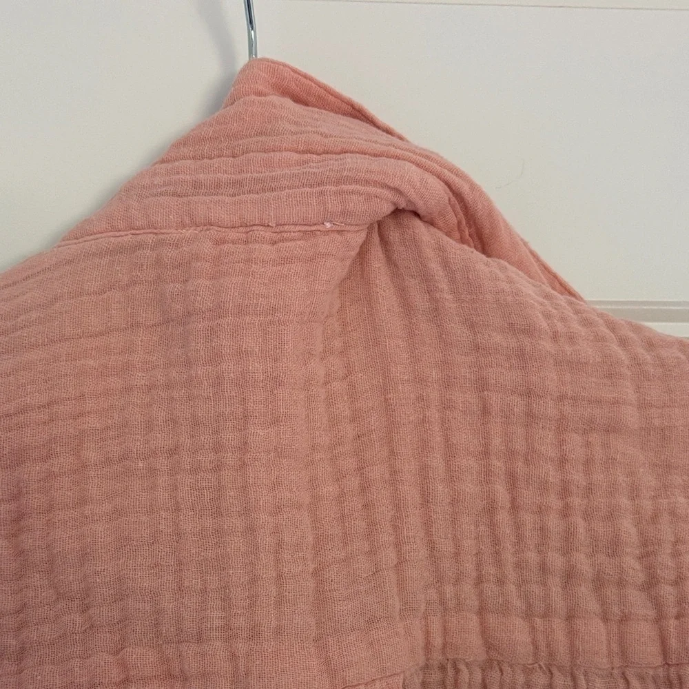 Japna Women's Coral Button-Down Shirt - Picture 10 of 11